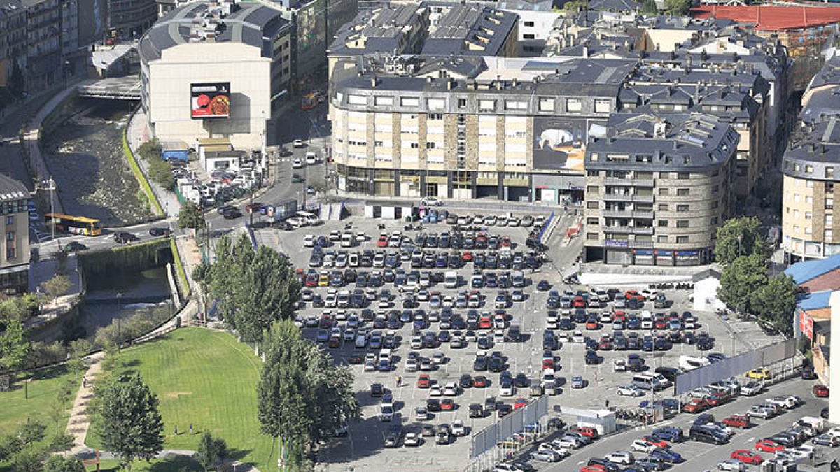 L’aparcament del Parc Central.