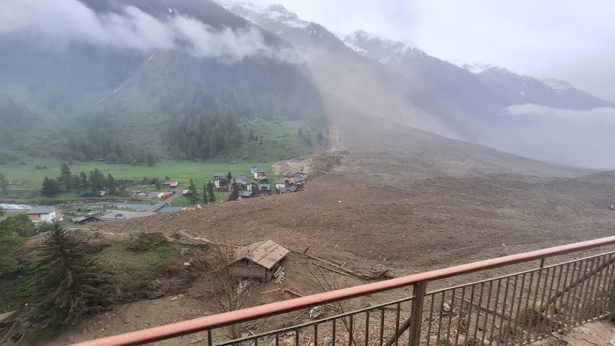 Col·lapsa una glacera a Suïssa.