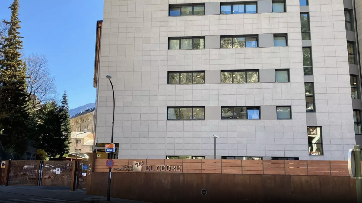 L'edifici del centre residencial el Cedre.