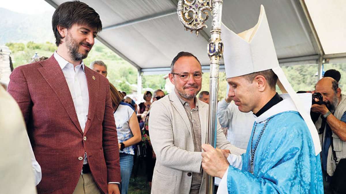 El Copríncep episcopal, Josep-Lluís Serrano Pentinat, a Canòlich.