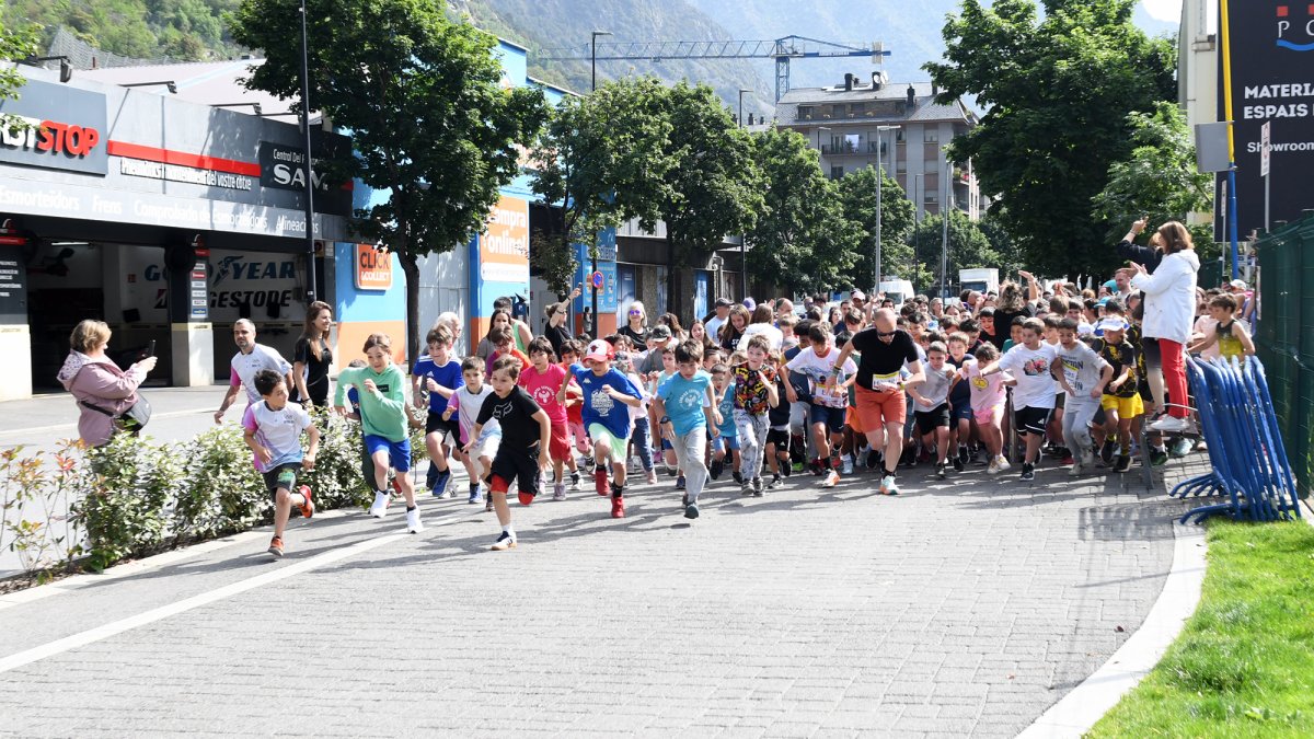 Participants a la VIII edició de la cursa Belluga't.