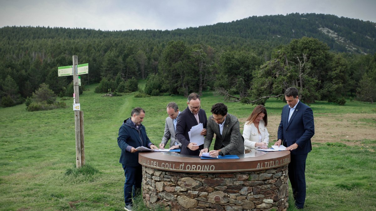 L’acte de signatura del memoràndum d’entesa, al coll d’Ordino.