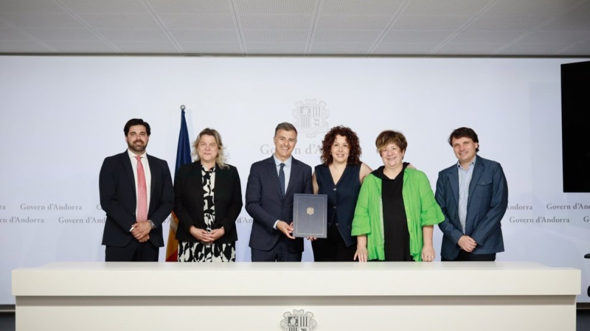 Signatura del conveni, ahir.