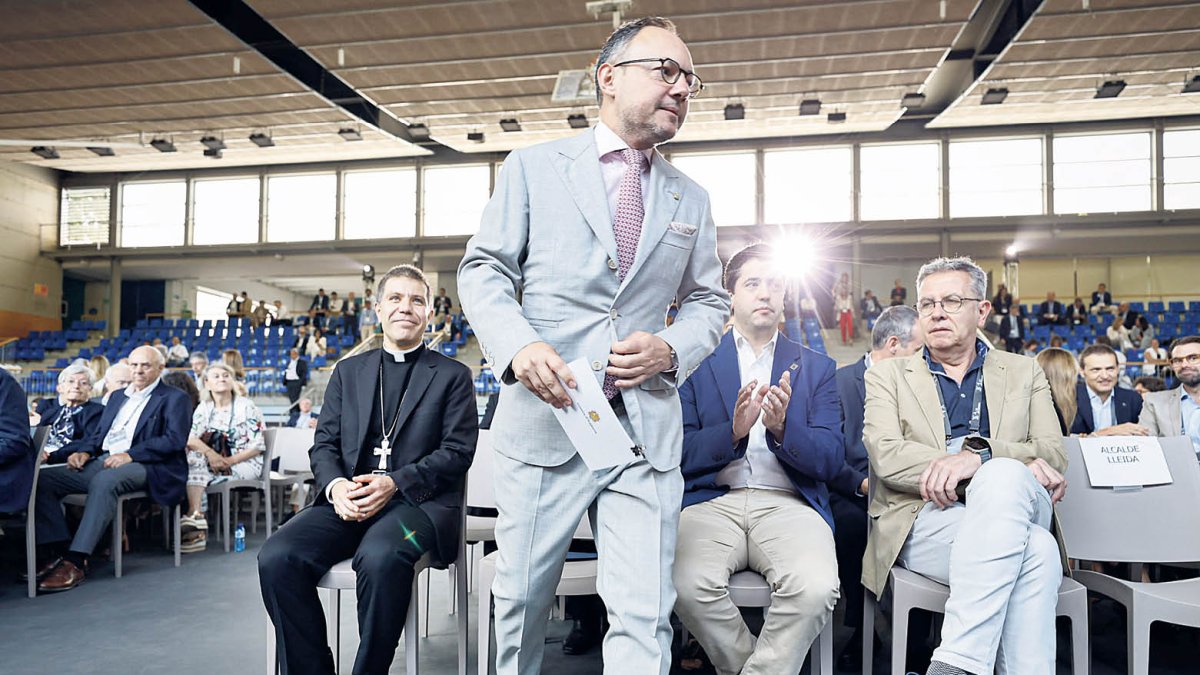 Xavier Espot amb el Copríncep episcopal, Josep-Lluís Serrano.