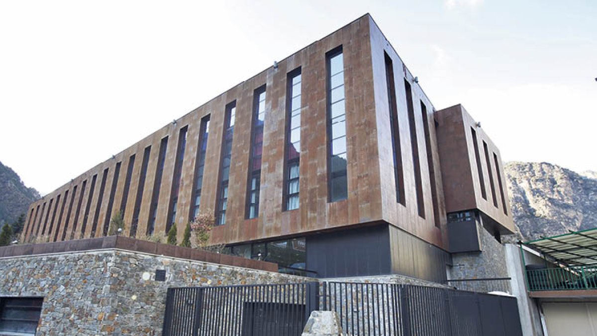 El centre de formació professional d’Aixovall.