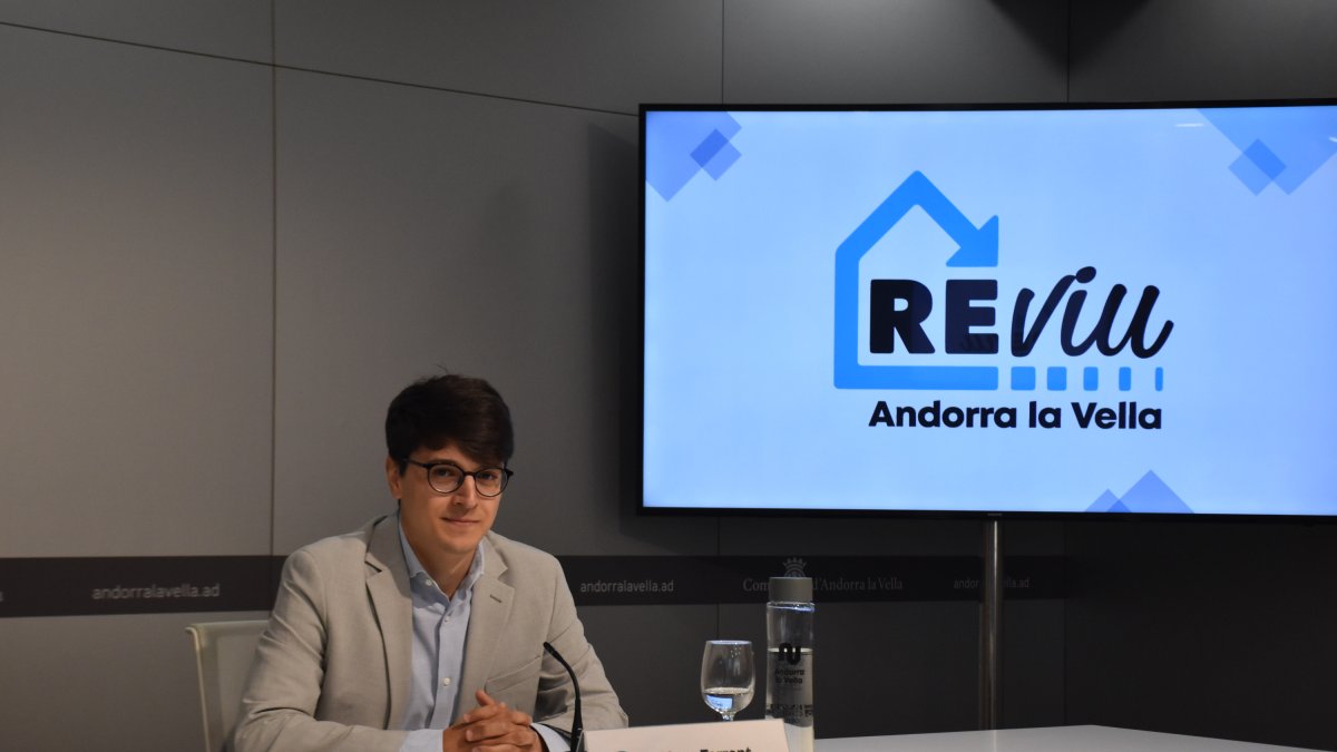El conseller Marc Torrent, durant la roda de premsa del Reviu.