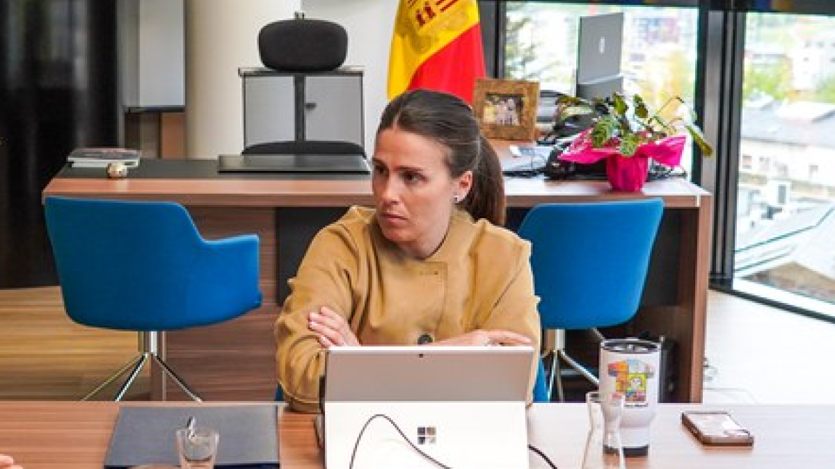 La cònsol major, Laura Mas.
