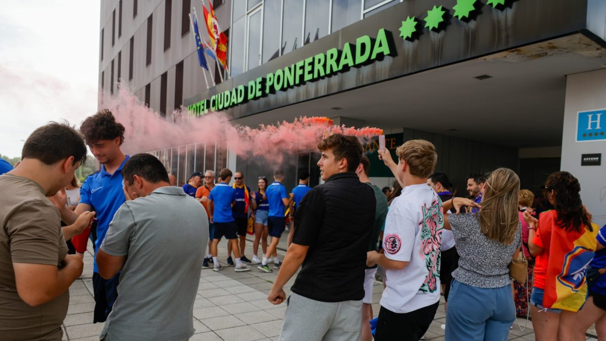 Aficionats de l'FC Andorra a Ponferrada