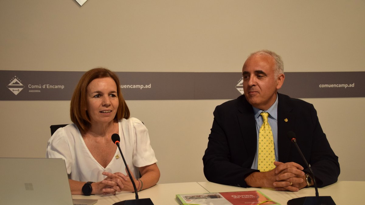 Els consellers a l'oposició del comú d'Encamp, Marta Pujol i José Luís Agudo.