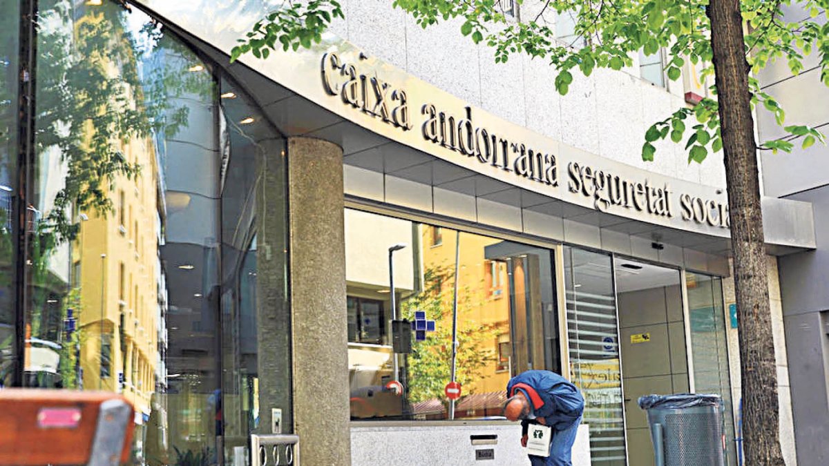 Façana de la Caixa Andorrana de la Seguretat Social.