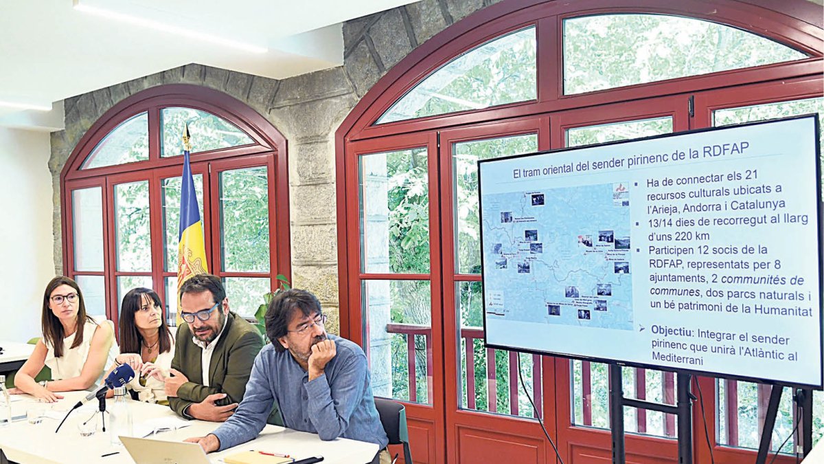 Presentació, ahir, dels itineraris.