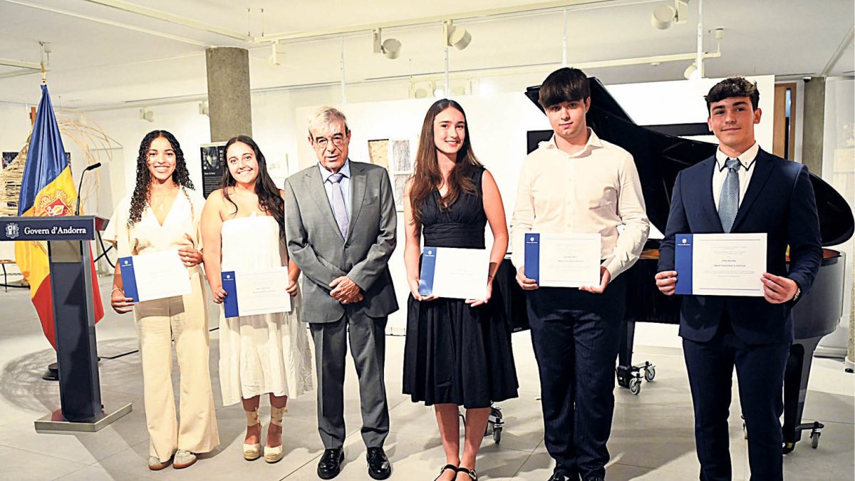 Alumnes premiats amb la matrícula.