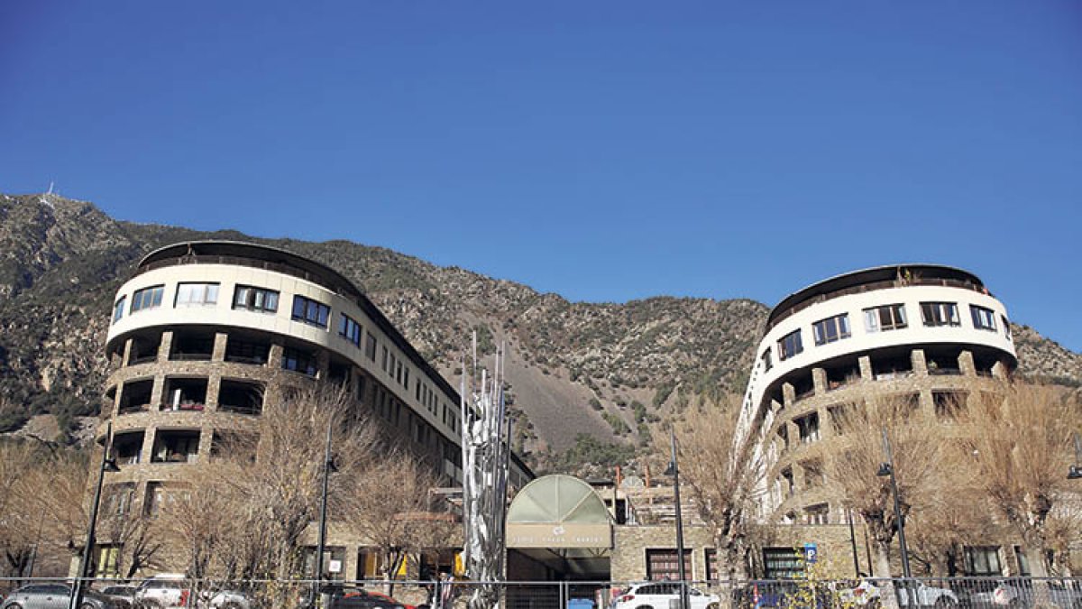 L’edifici de Prada Casadet.