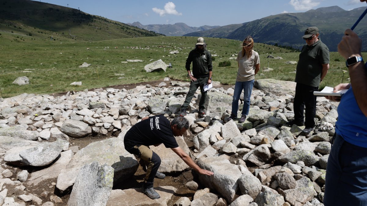 Descobriment de l'estructura funerària al Tumul del Cubil