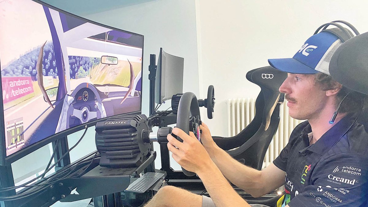 Lucas Piccino, Pilot