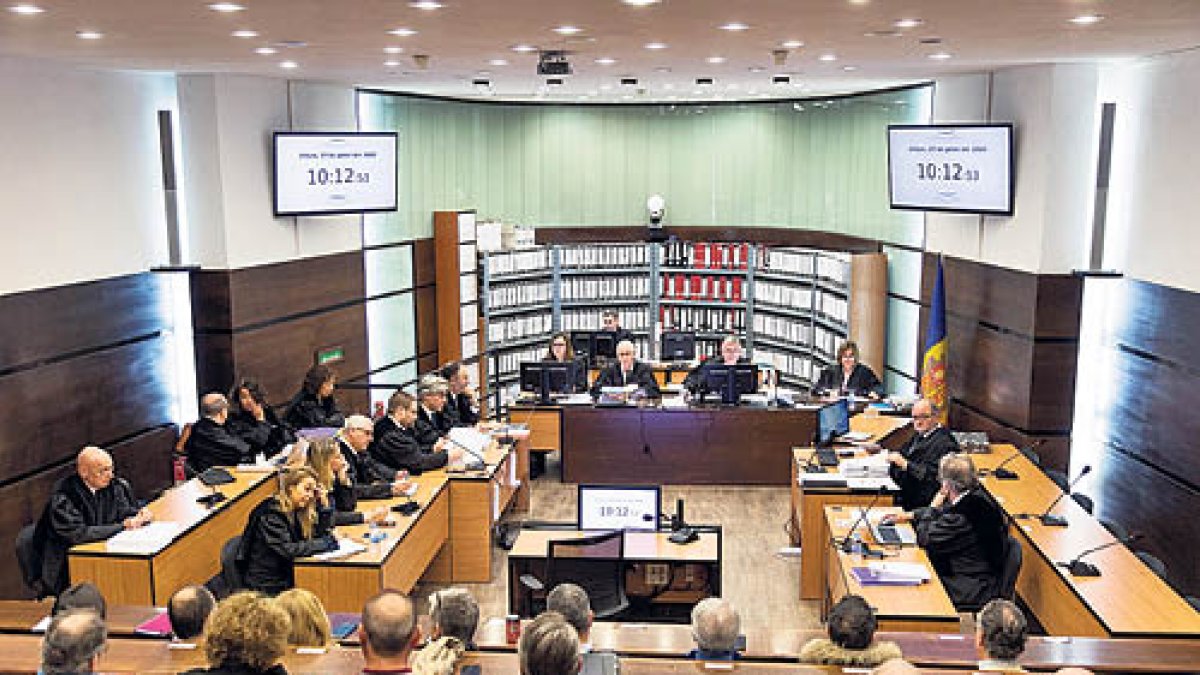 Una sessió del judici a Prada Casadet.