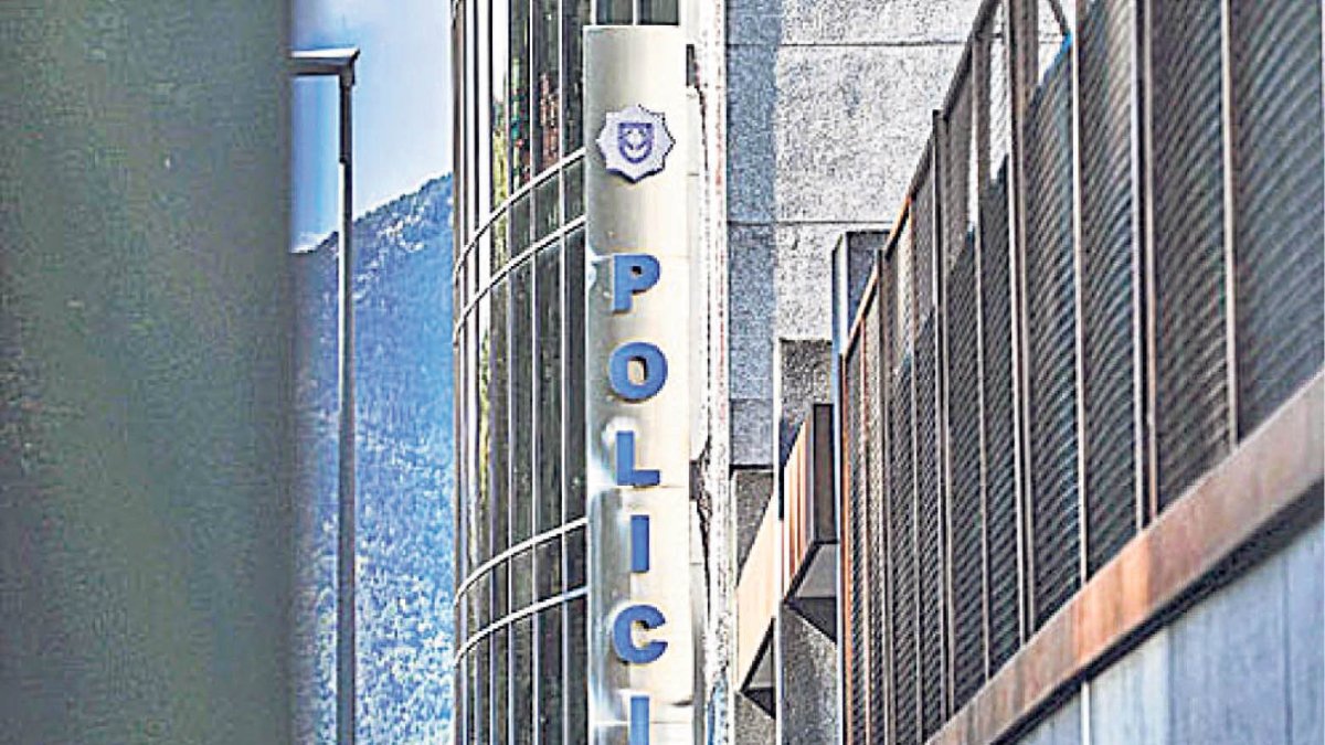 L'edifici de la policia.