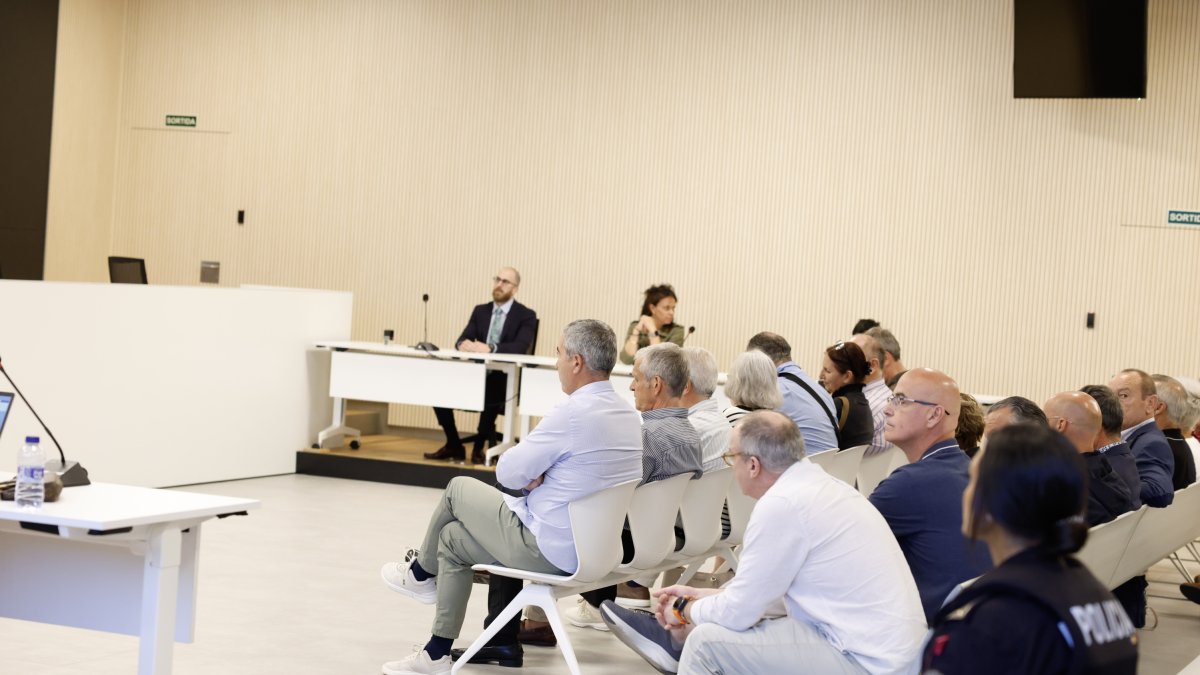 Els 24 processats del cas Gao Ping esperant la lectura de la sentència avui