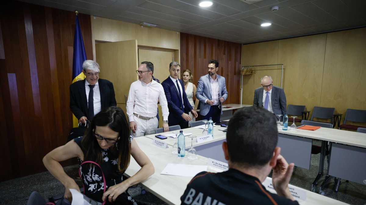 L’última reunió entre els sinidcats públics i Govern.