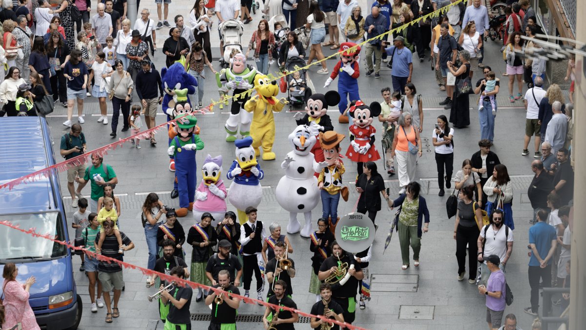 Cercavila d'inici de la festa major d'Escaldes aquesta tarda