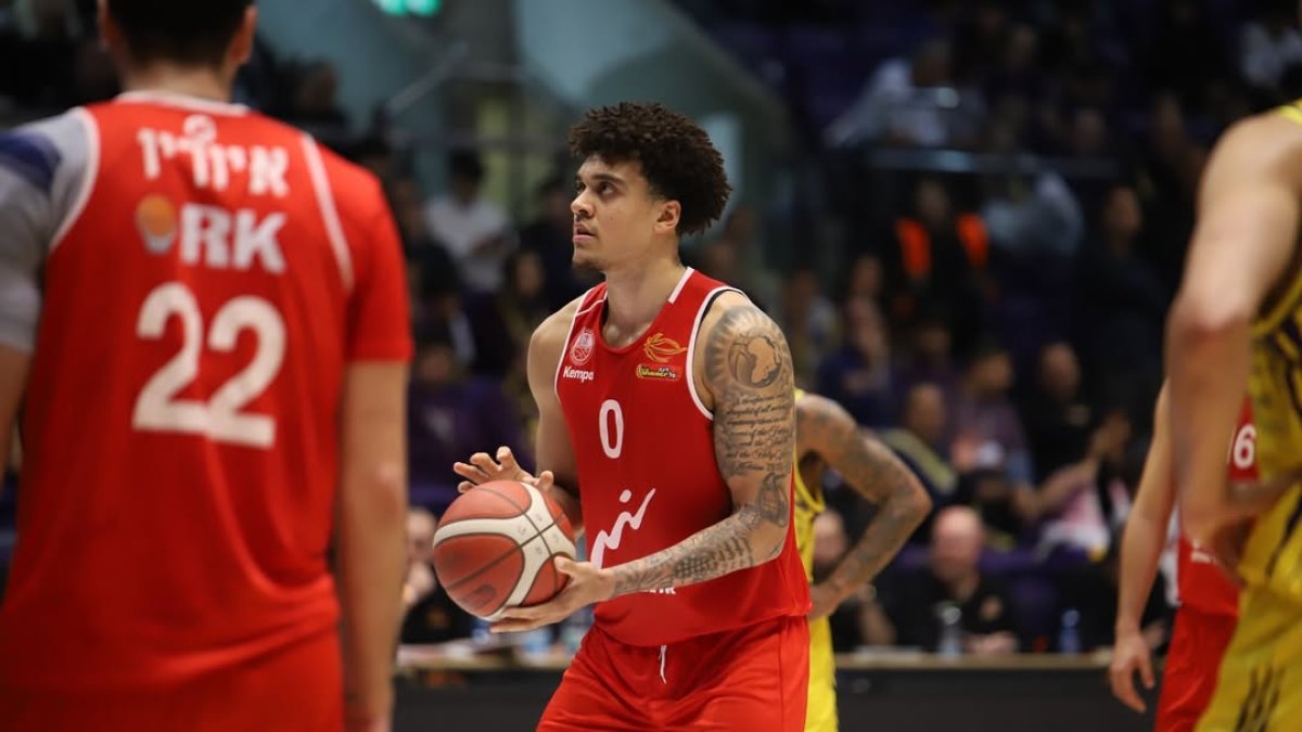 McKoy, amb la samarreta del Hapoel.
