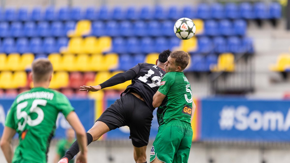 Un instant del partit de l'FC Santa Coloma.