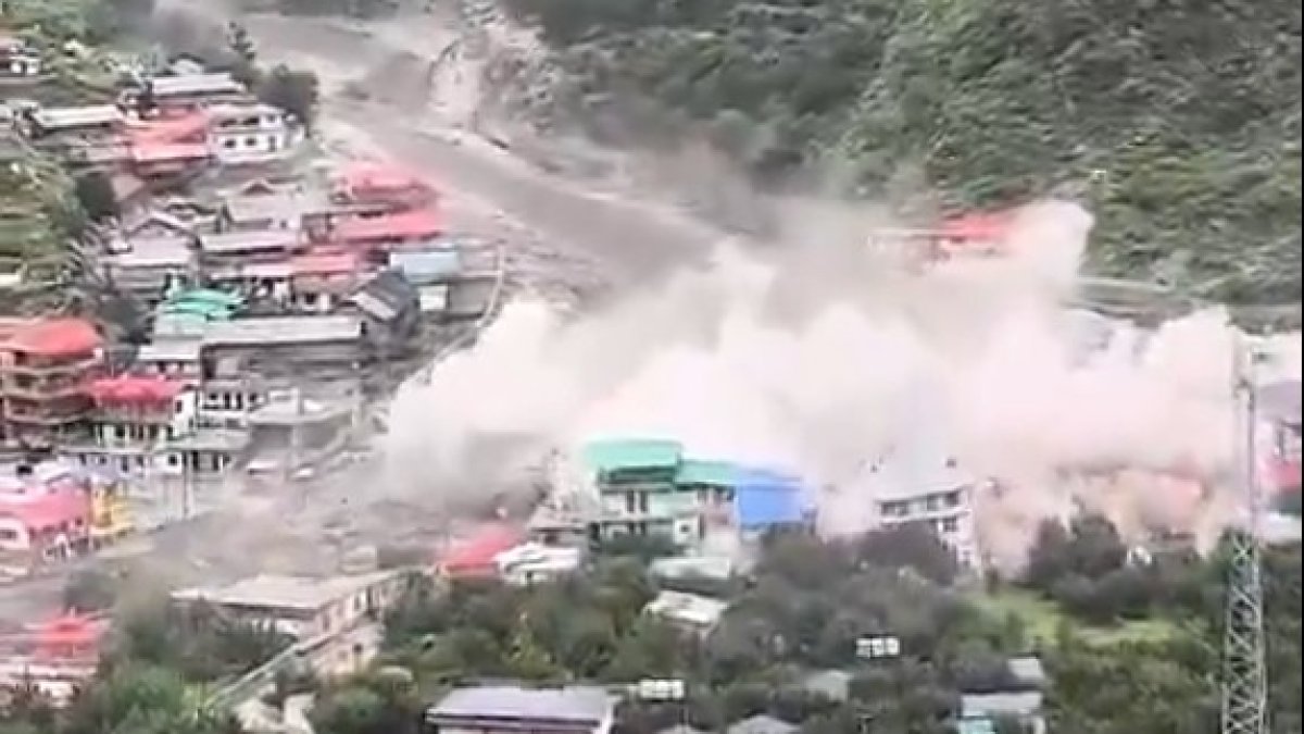 Inundacions i esllavissada a l'Índia
