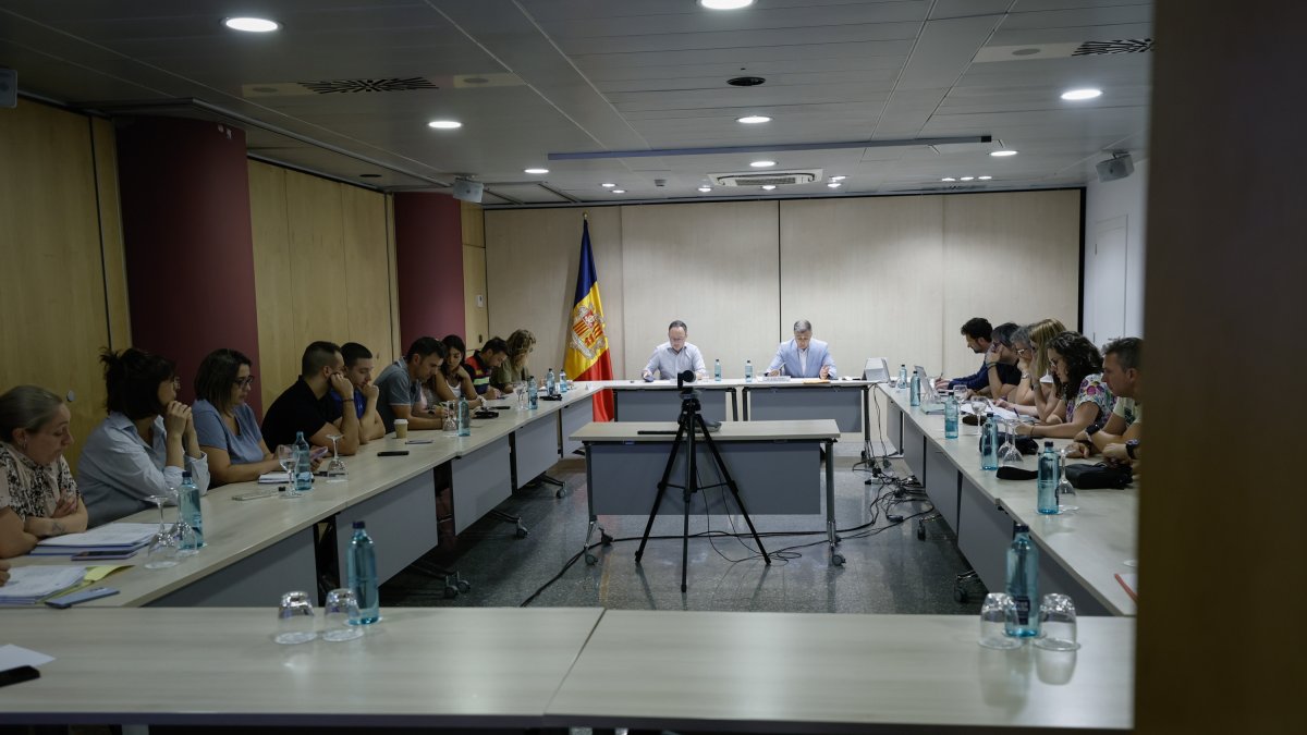 Un moment de la sessió de treball per a la revaloració salarial del personal de l'administració