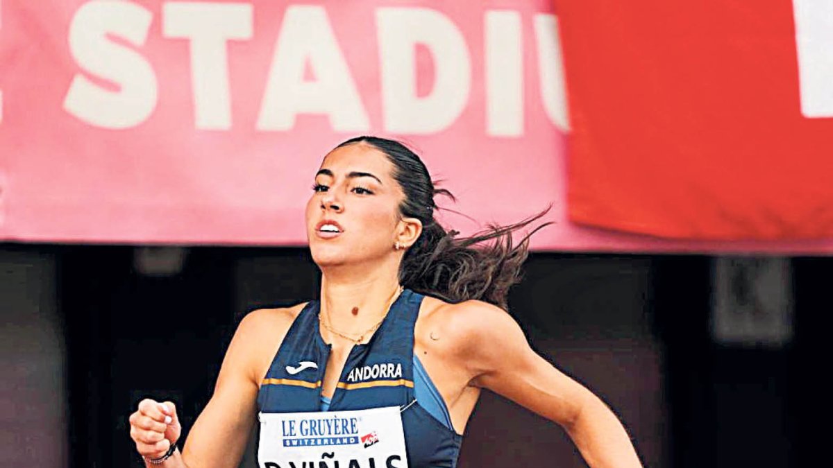 Duna Viñals, en un moment de la prova dels 400 metres tanques de Tampere.