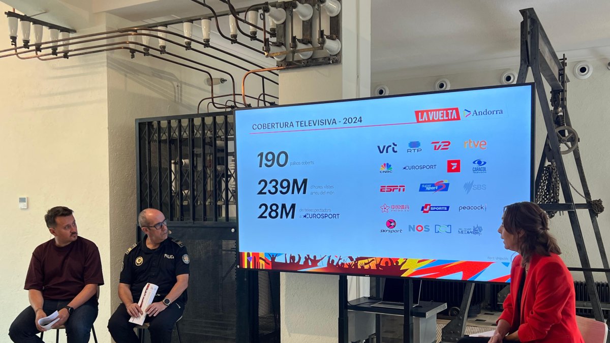 Dani Boneta, Ramon Torné i Noemí Pedra, ahir durant la presentació a Andorra Turisme.