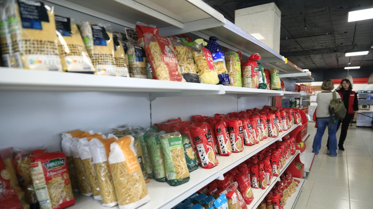 Banc d’aliments de la Creu Roja.