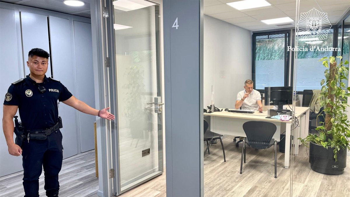 Un dels despatxos renovats a l'espai d'atenció a la ciutadania