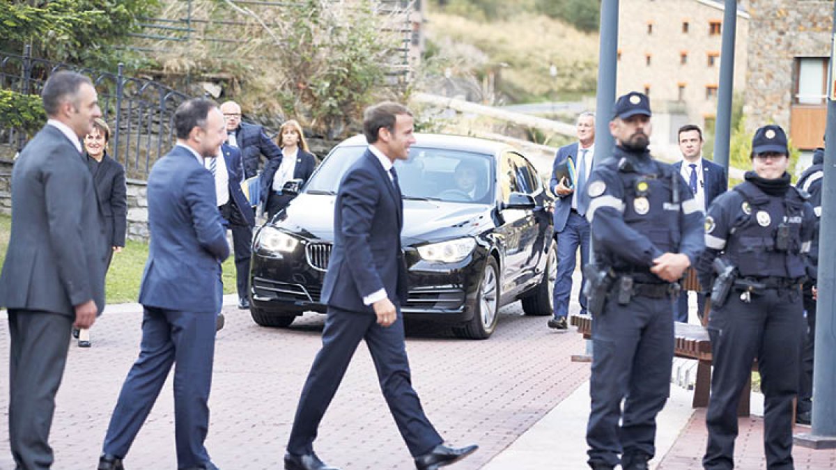 Macron durant la primera visita a Andorra.