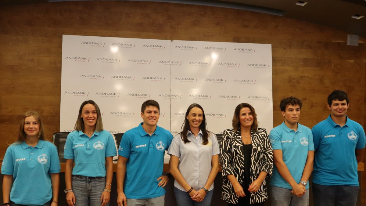 L’equip femení i masculí que aniran a Treviso.
