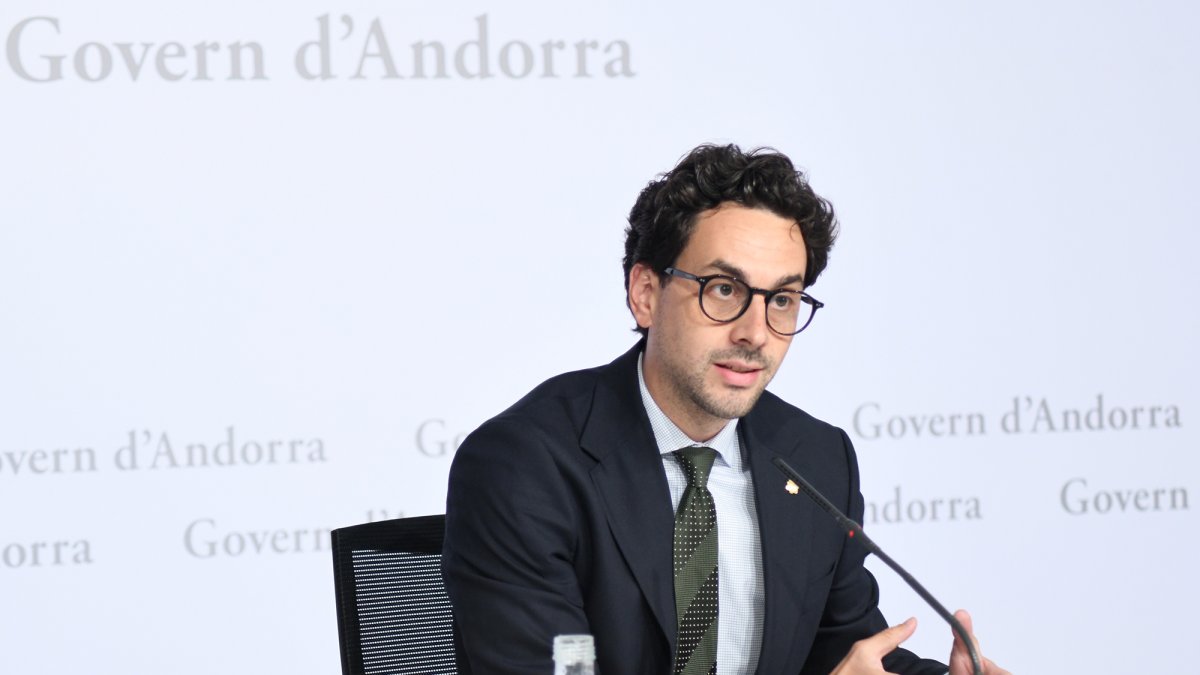 El ministre Guillem Casal durant la roda de premsa del consell de ministres d'aquesta tarda