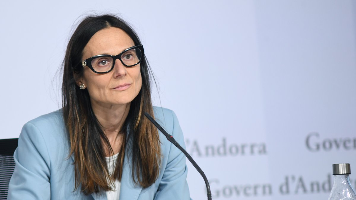 La ministra de Justícia i Interior, Ester Molné, en la roda de premsa d'aquesta tarda