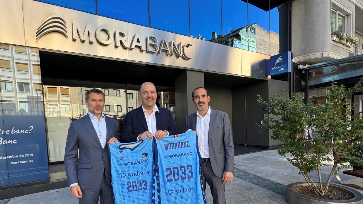 Els responsables de MoraBanc i del MoraBanc Andorra