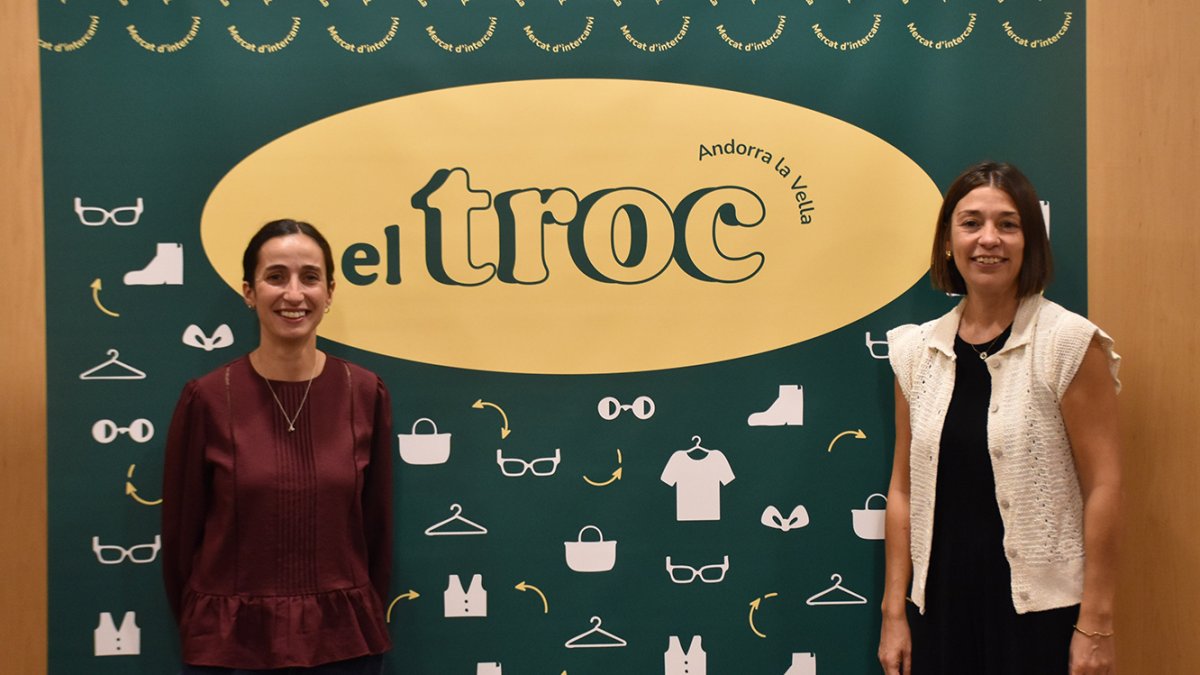 Olalla Losada i Mercè Miguel a la presentació.