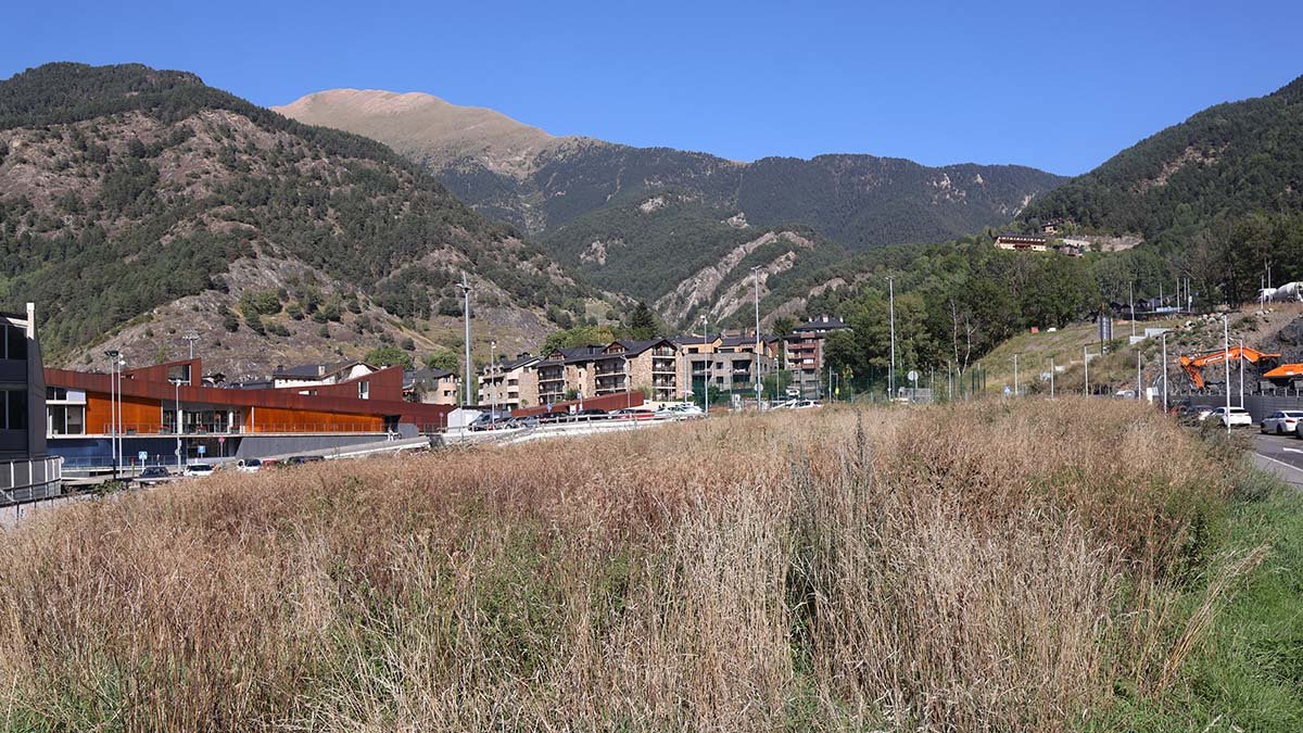 Zona on es construirà l'aparcament