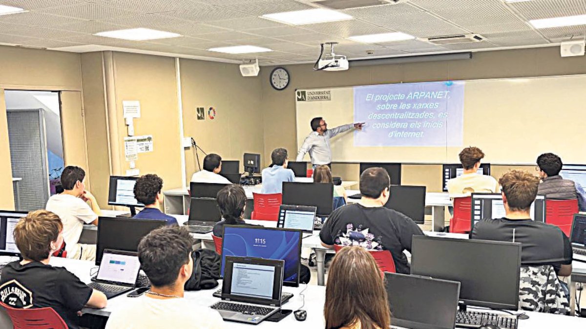 Classe d’informàtica de l’UdA.