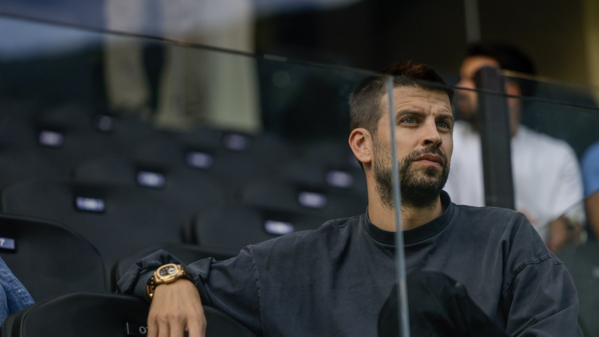 Piqué, a l’Estadi de la FAF abans del partit.
