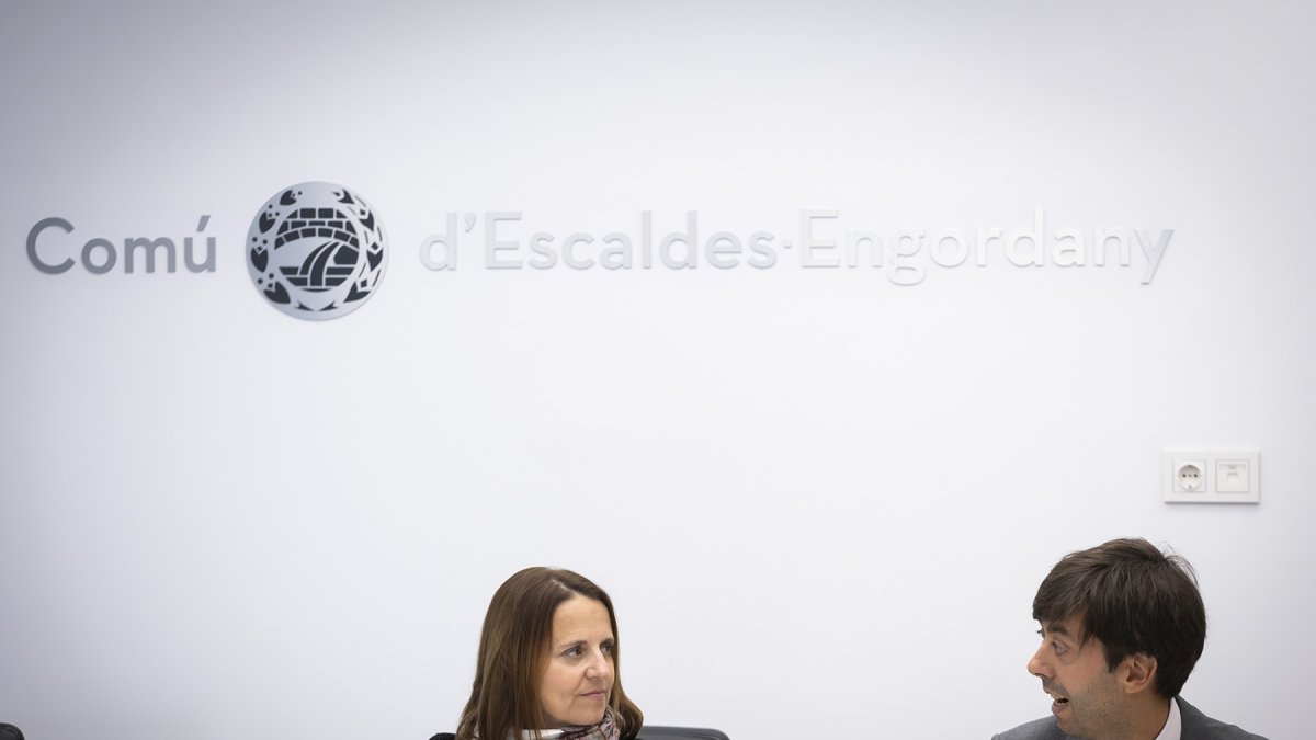 Els cònsols Rosa Gili i Sergi Fernández, ahir en roda de premsa.