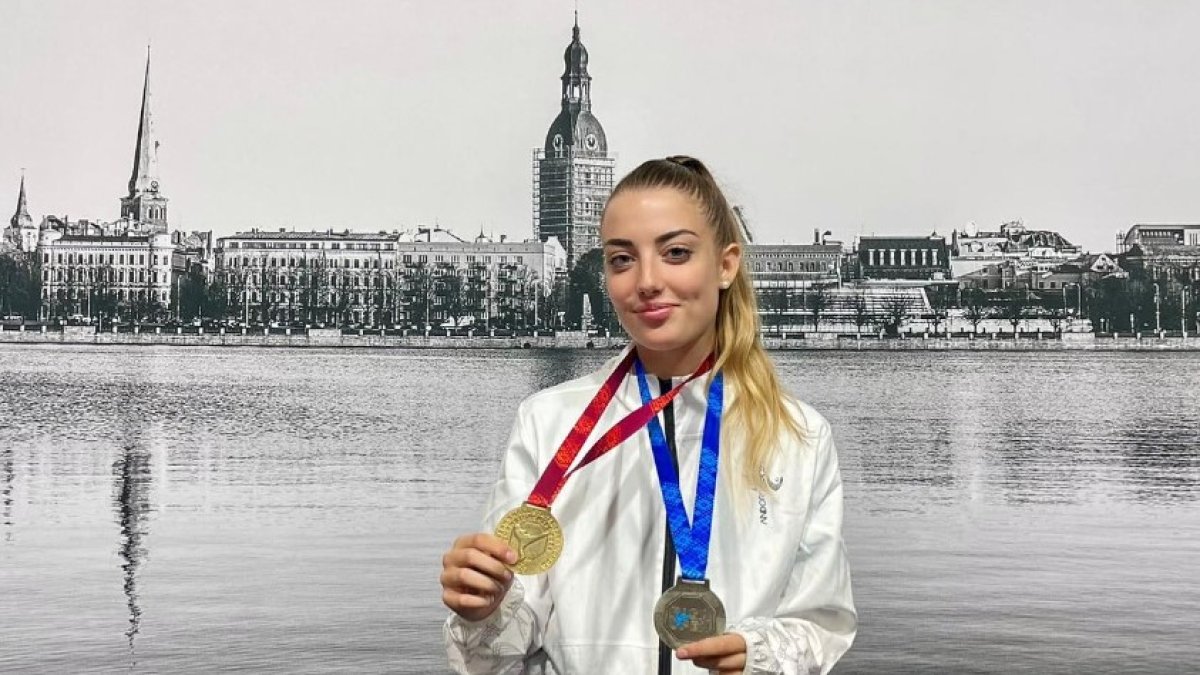 Naiara Liñán, amb les dues medalles de Riga.