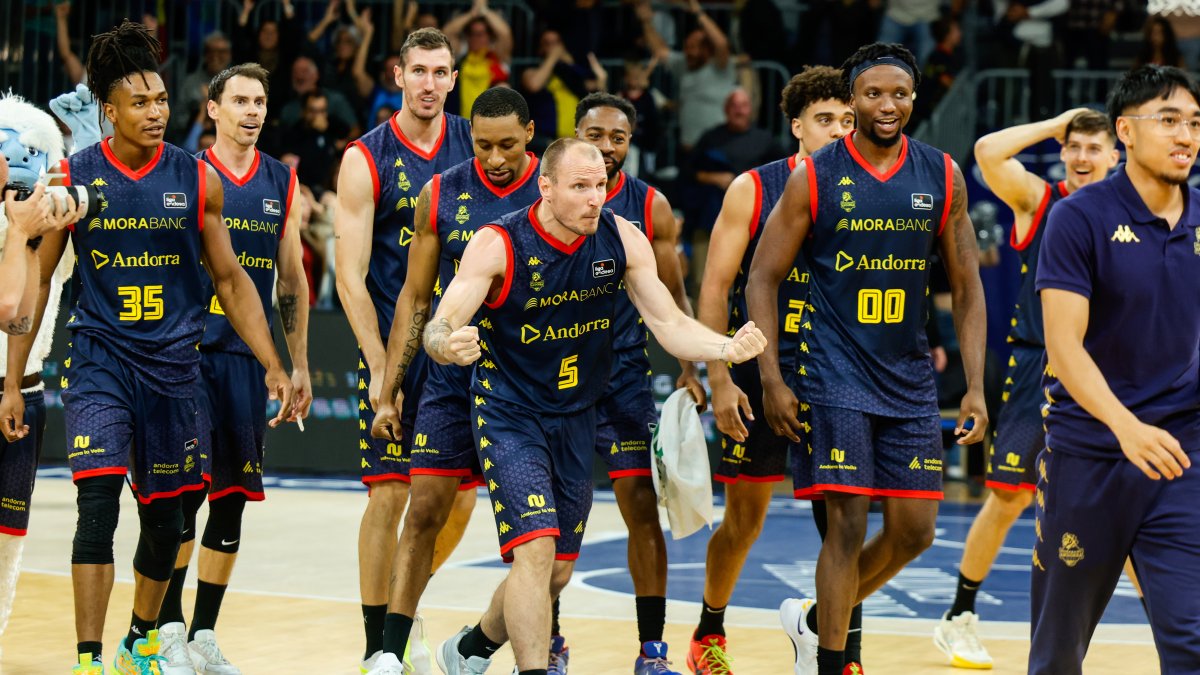 Celebració del triple impossible de Rafa Luz