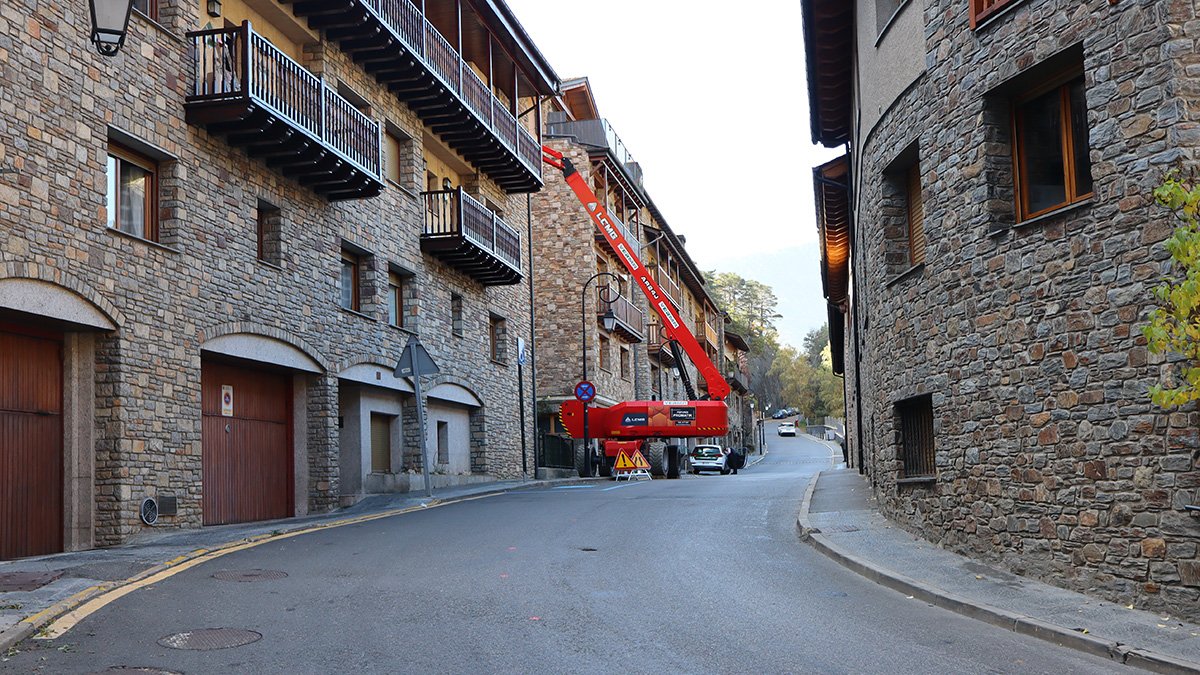 Un carrer de la urbanització de la Clota Verda a Ordino