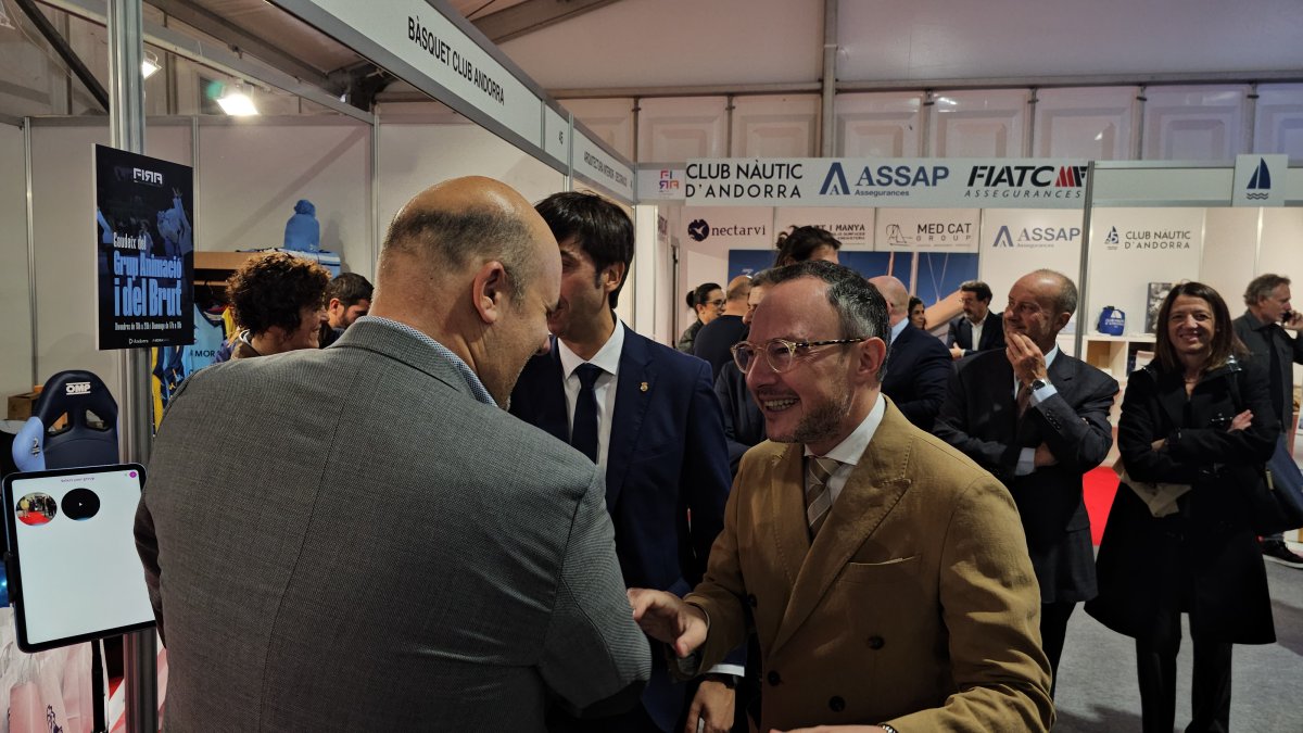 Gorka Aixàs amb Xavier Espot, a la Fira.