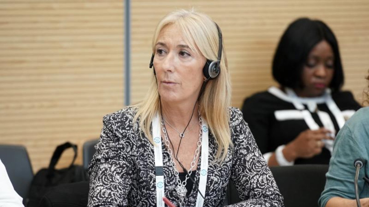 La subsíndica general, Sandra Codina, en el marc de la 151a Assemblea de la Unió Interparlamentària (UIP).