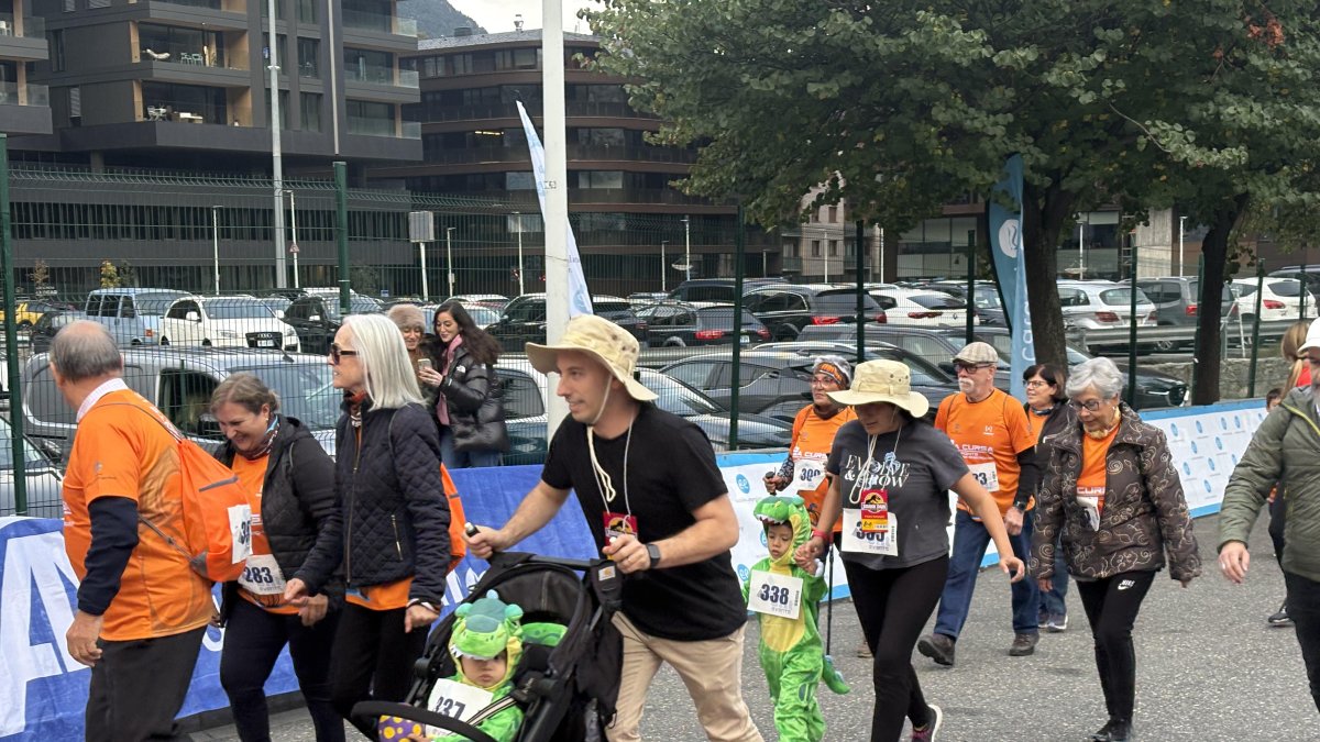 Famílies senceres van participar en la cursa.