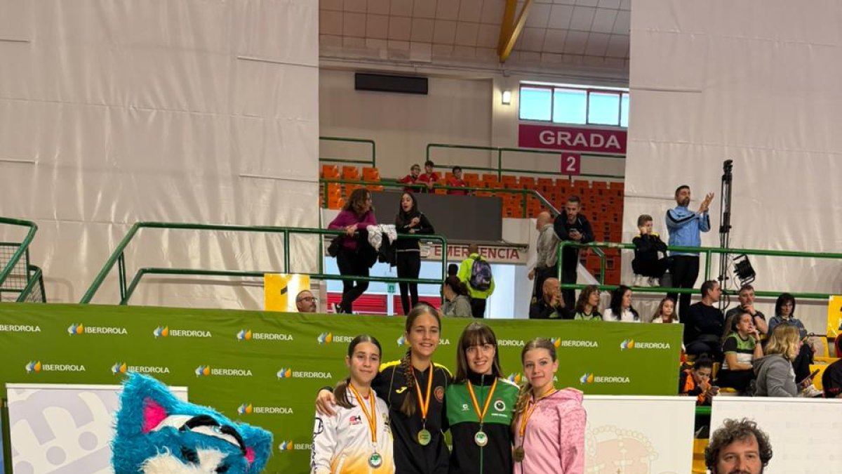 Chevalier, a la dreta, a Ourense.