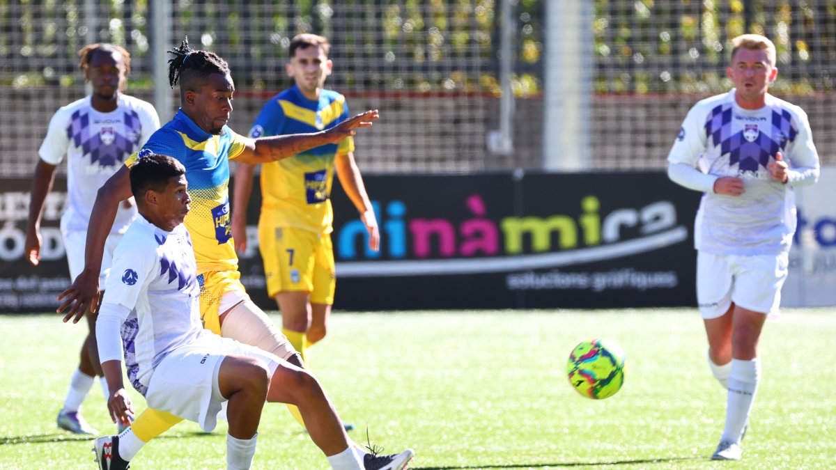 Duel entre el Pas de la Casa i el Carroi.